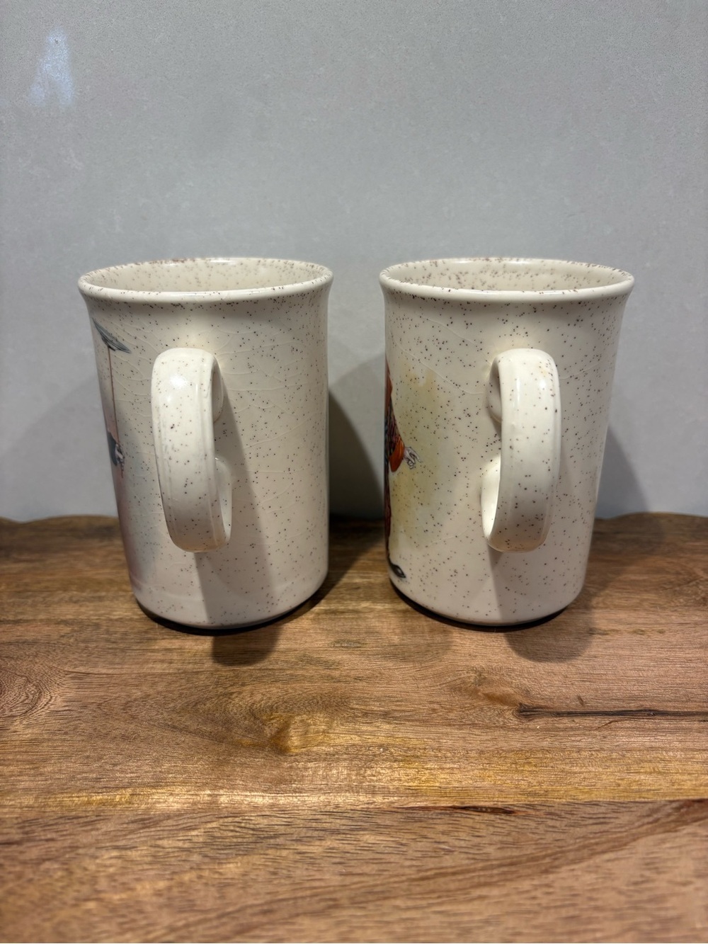 Vintage Clown Speckled Stoneware Mugs - Set of 2 - Made in England Cups - Picture 4 of 13